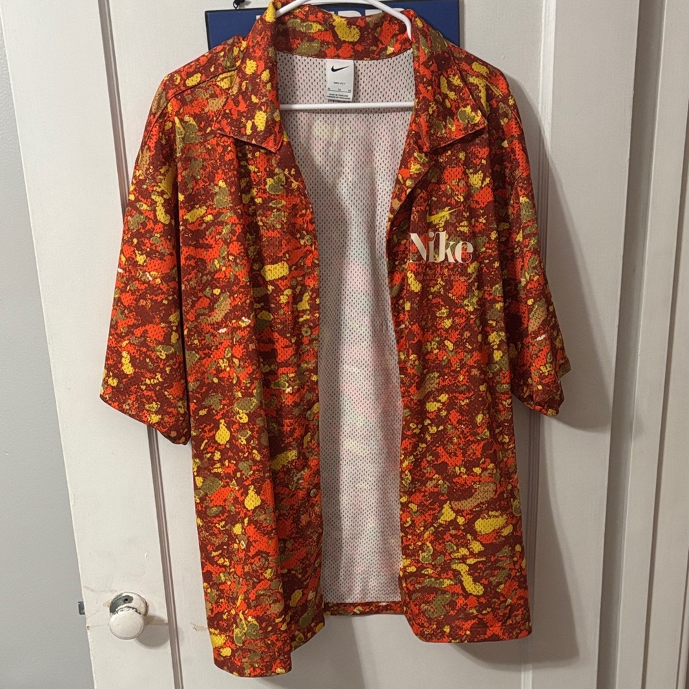 Nike sportswear trek division button up